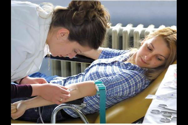 Phlebotomist jobs employment in bakersfield