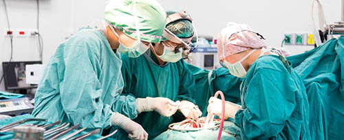 Surgical Techs Work Directly With Operating Room Nurses